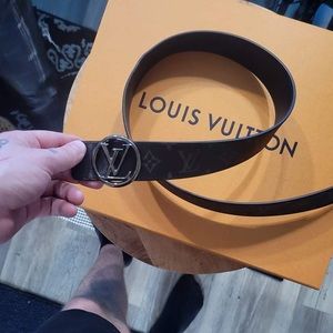 Authentic Louis Vuitton LV Belt Reversible Belt